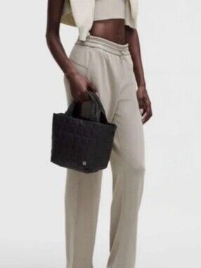 Lululemon Quilted Grid Small Tote Bag 5L